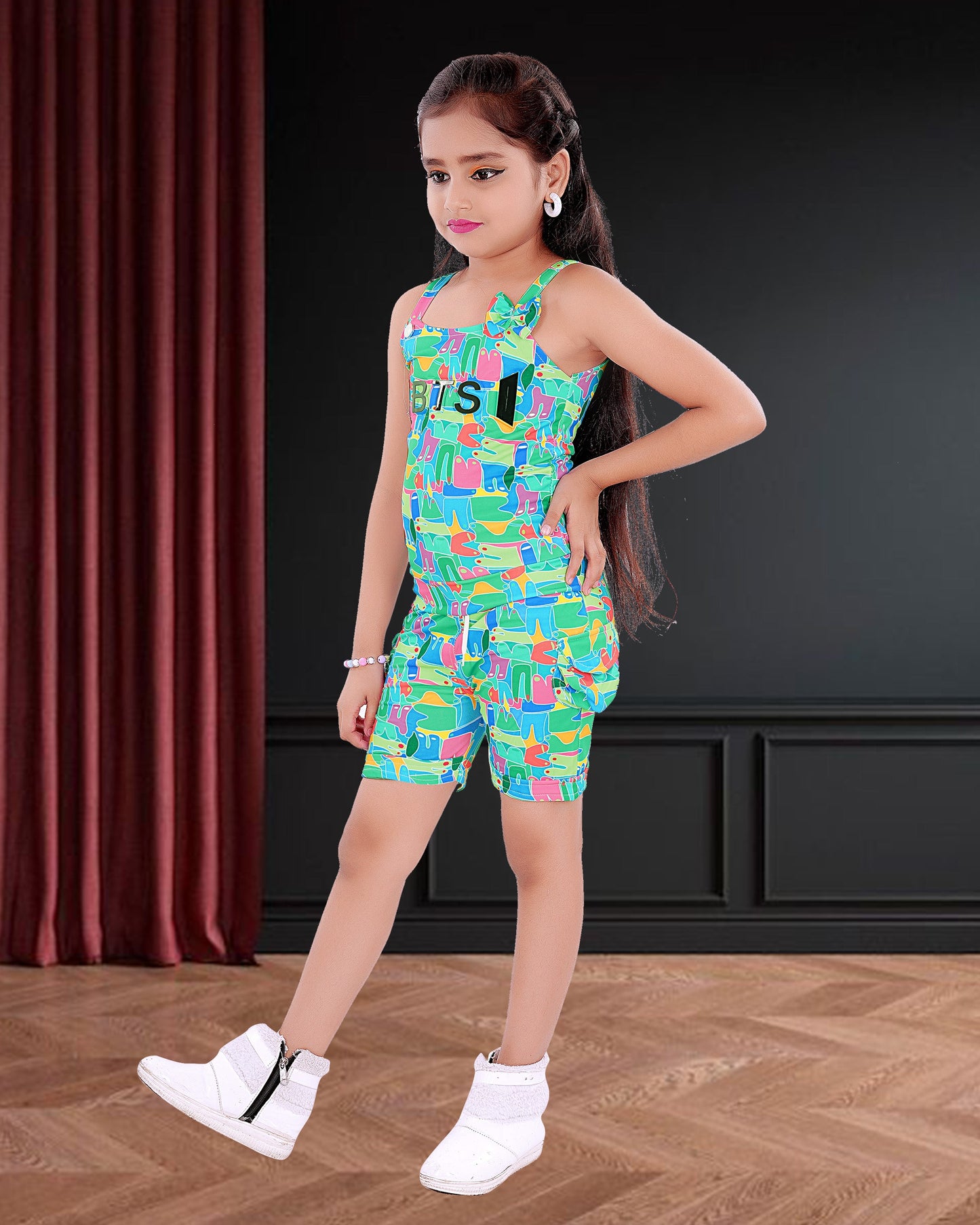 Multi Coloured Bow Cotton Blend Top With Shorts For Girls.