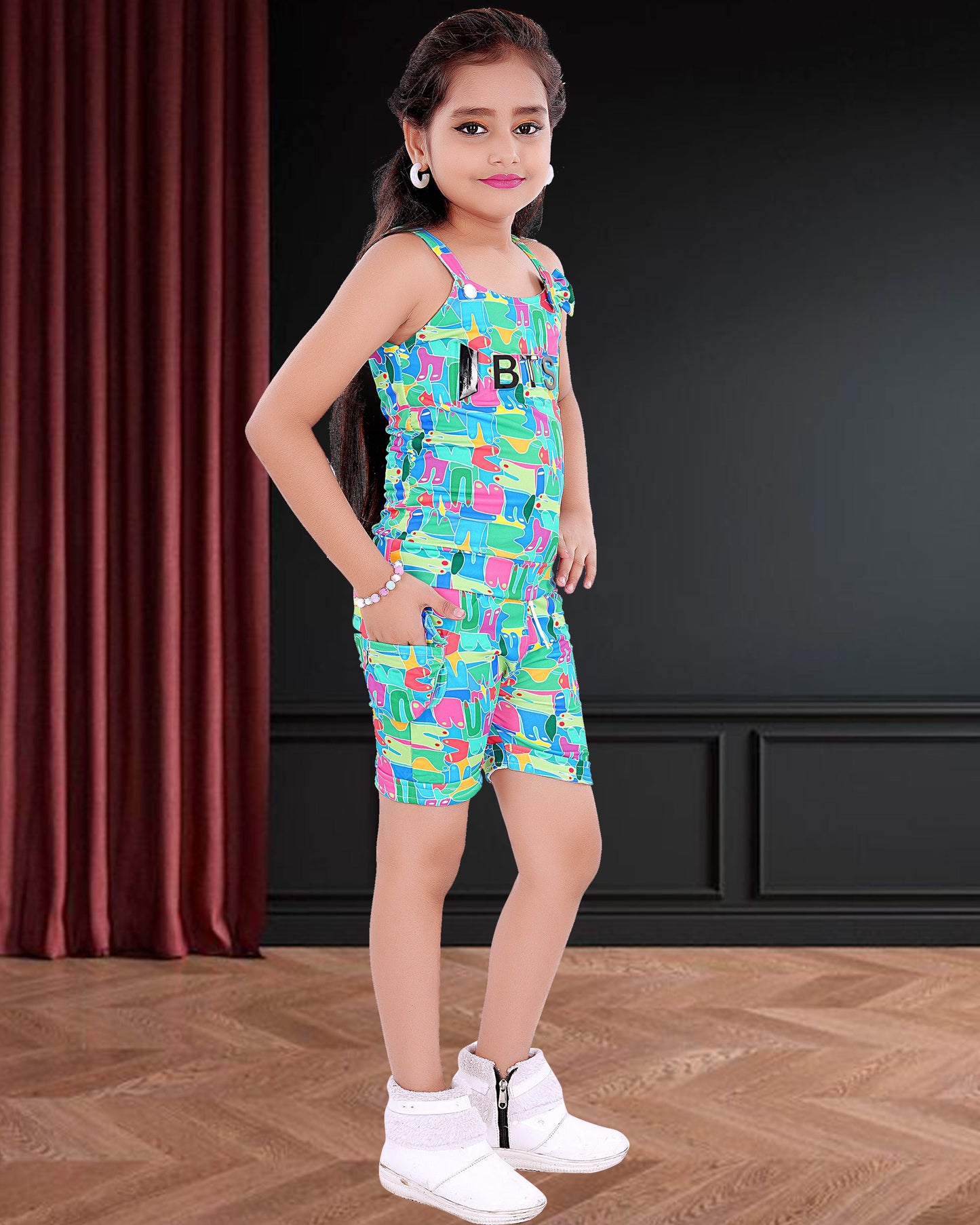 Multi Coloured Bow Cotton Blend Top With Shorts For Girls.